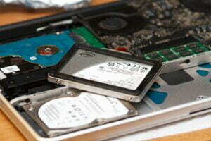 SSD An in depth analysis of the fundamental change between hard disk drive and SSD