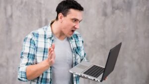 लैपटॉप बन गया हीटर? ये हो सकते हैं ज्यादा हीट निकलने के कारण, इन आसान तरीकों से करें ठीक