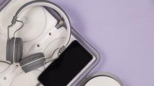 नया स्मार्टफोन के साथ ही खरीद लें ये एक्सेसरीज, नुकसान होने का भी डर नहीं, मजा भी होगा दोगुना